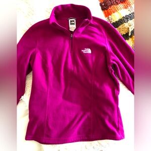 Xs/s lightweight raspberry/fuscia colored Northface quarter zip fleece